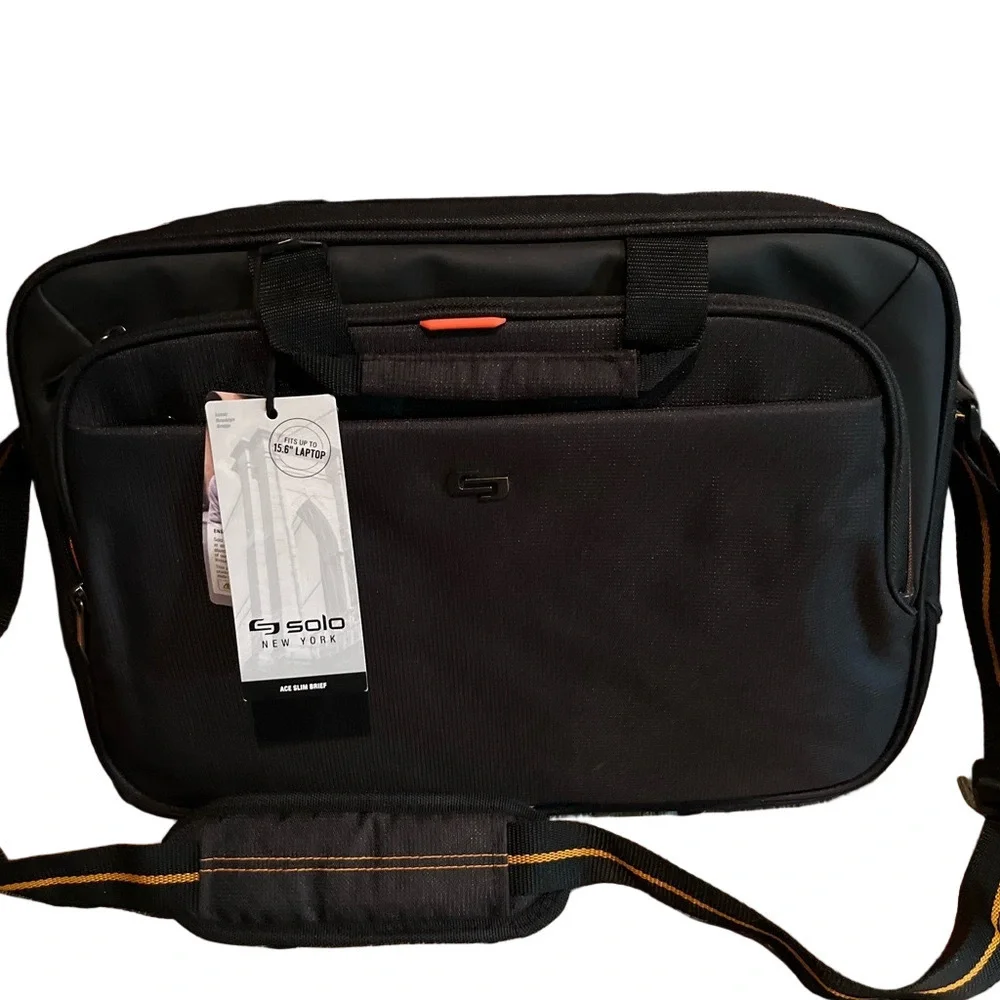 494. NWT WOMENS SOLO NEW YORK LAPTOP BAG
